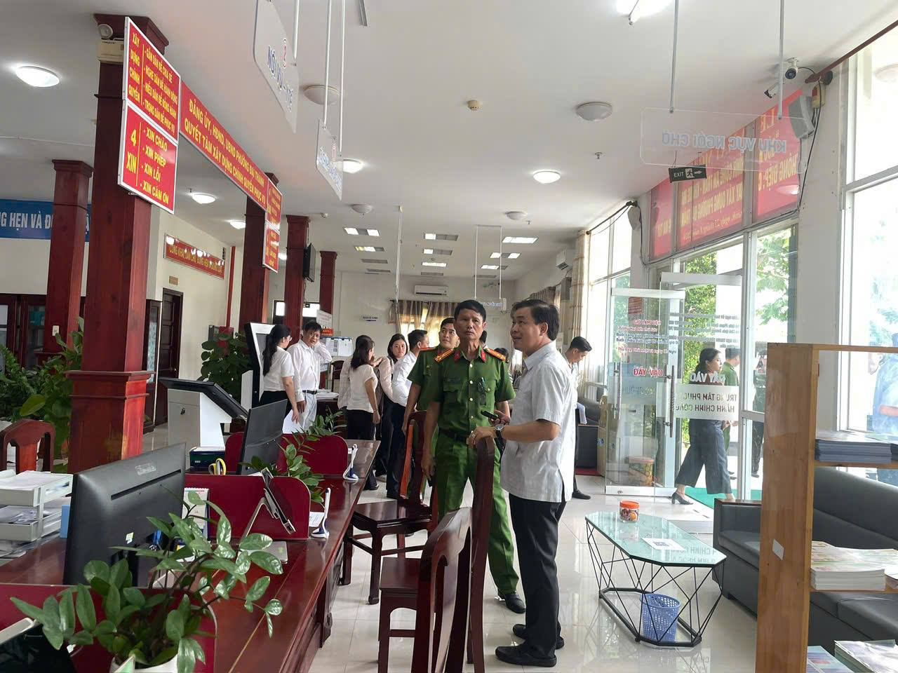 anh tin bai